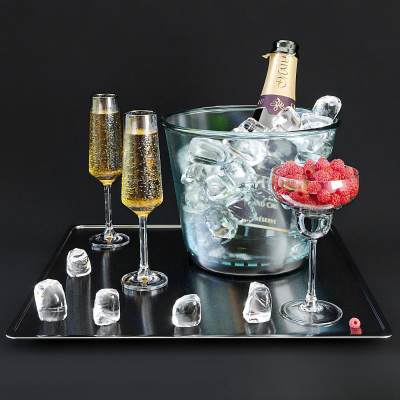 现代食品酒水酒杯冰块